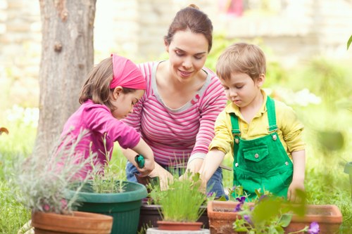 Keyboard navigation and screen-reader friendly website layout for local gardeners